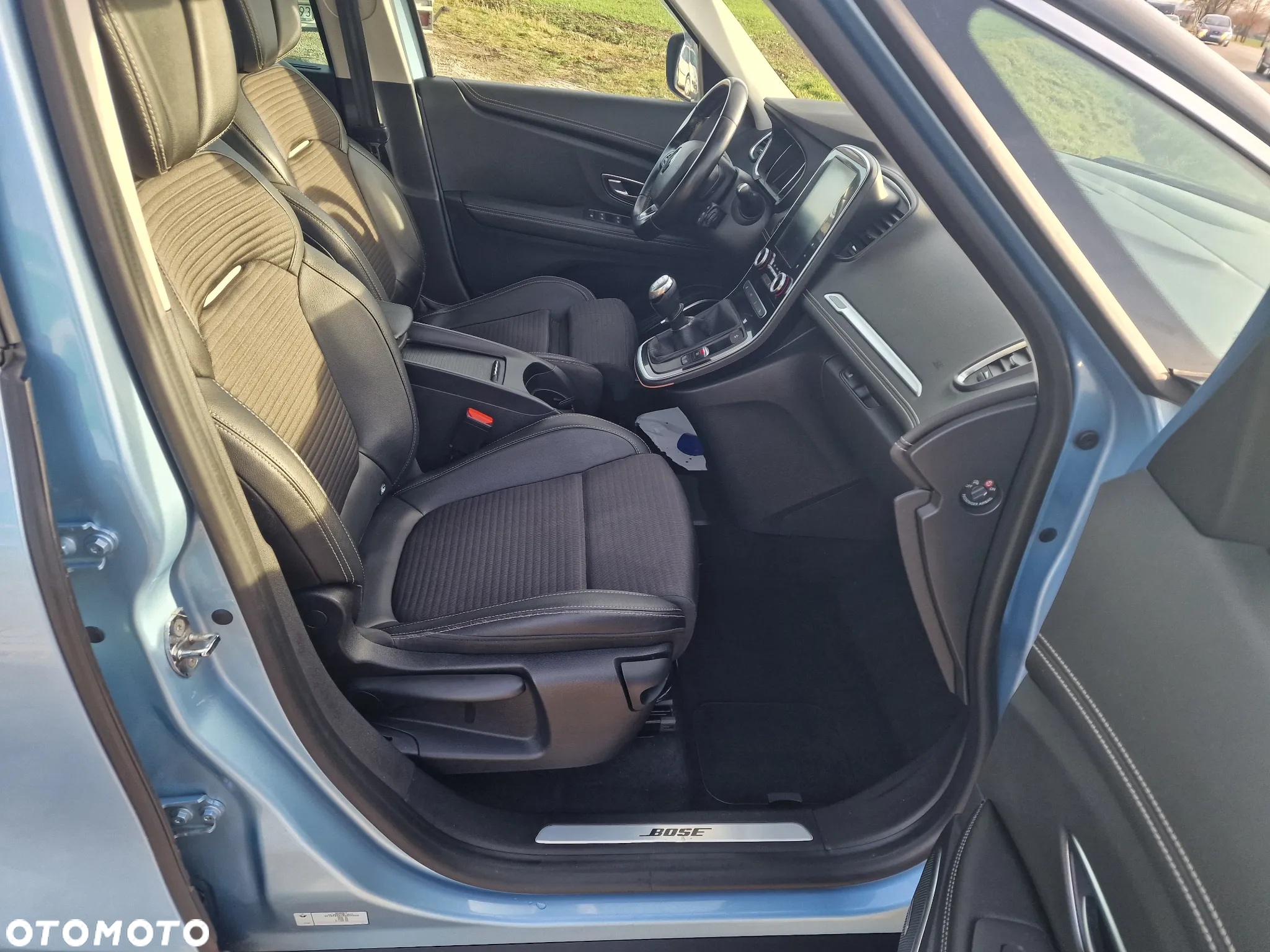 Renault Scenic 1.5 dCi Energy Bose EU6 - 28