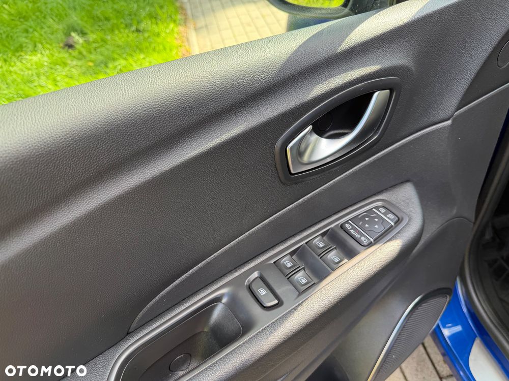 Renault Captur - 23