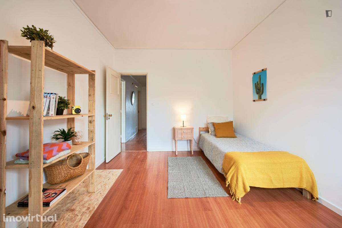 Quarto - localizado em Lumiar Lisbon - Grande imagem: 4/25
