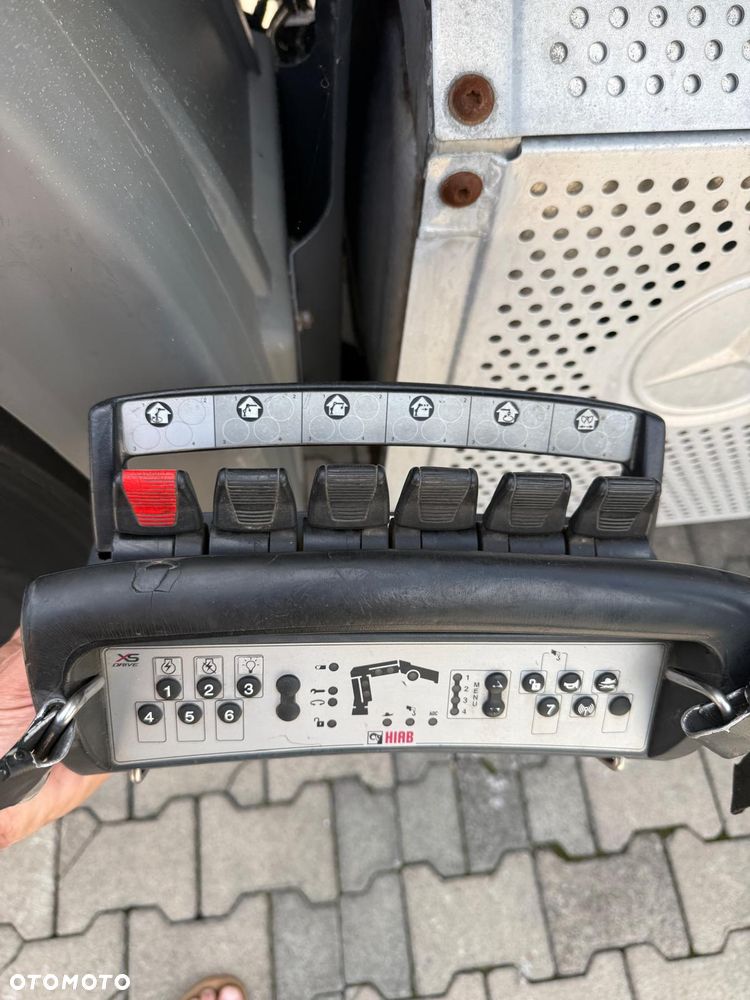 Mercedes-Benz 2641 ACTROS MP3 skrzyniowy z HDS HIAB 122 "Z", oś skrętna, pilot! - 15