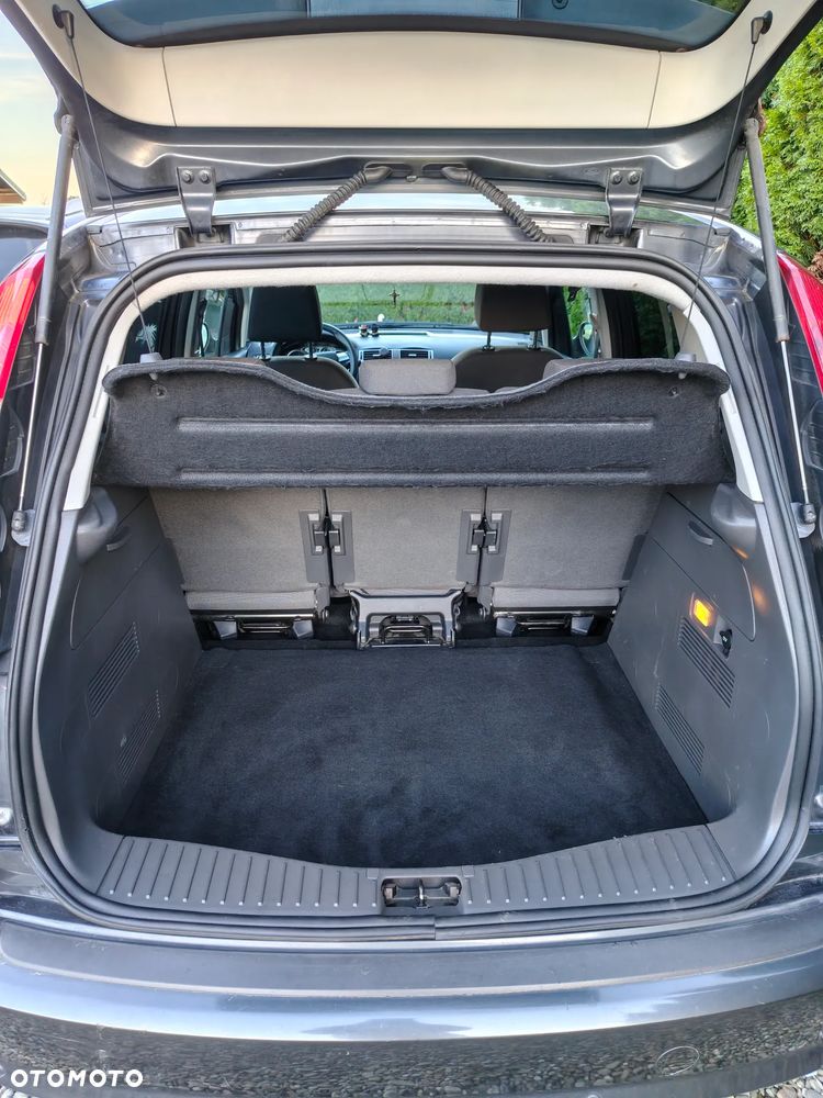 Ford C-MAX - 10