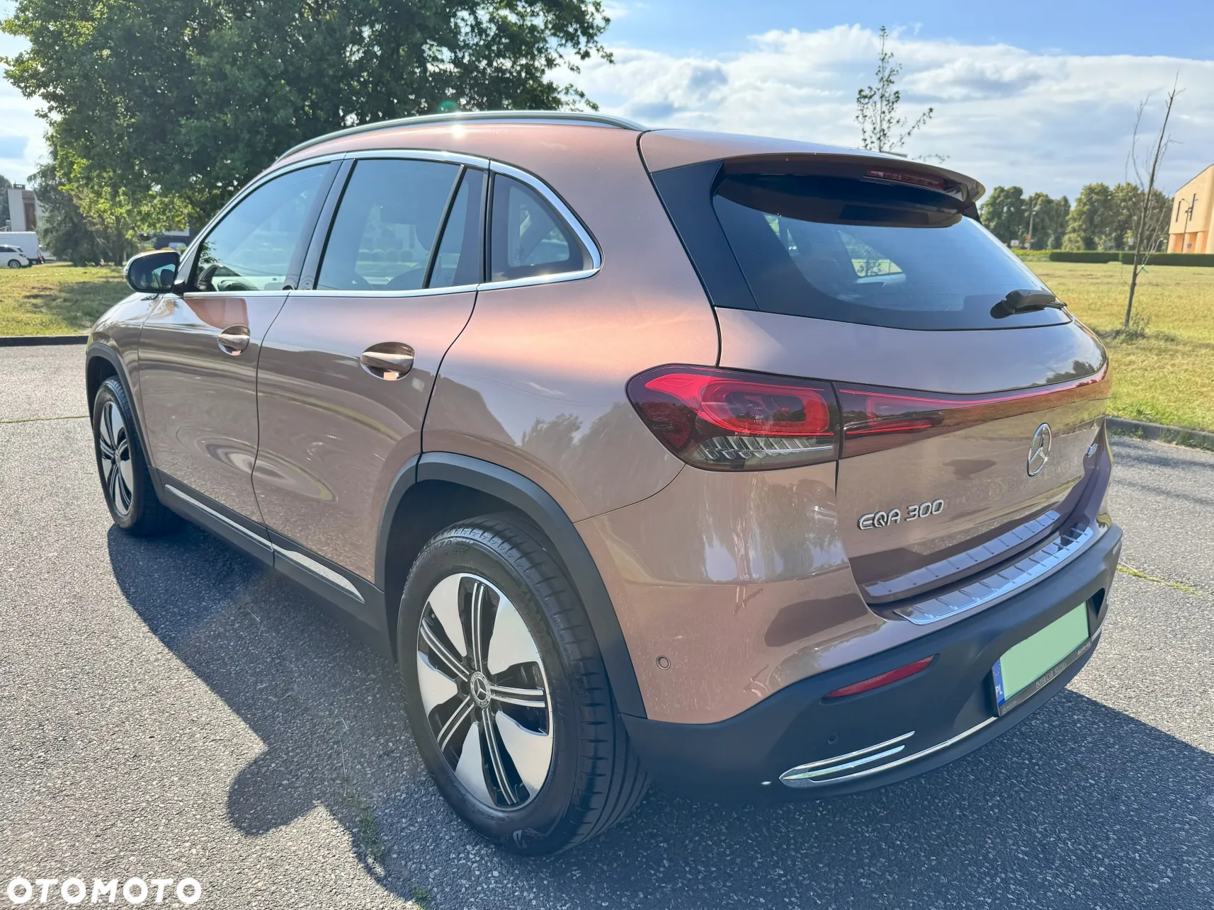 Mercedes-Benz EQA 300 66.5kWh 4-Matic Electric Art - 5