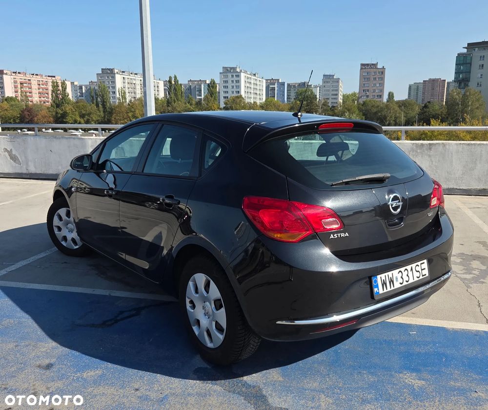 Opel Astra 1.6 CDTI Essentia - 8