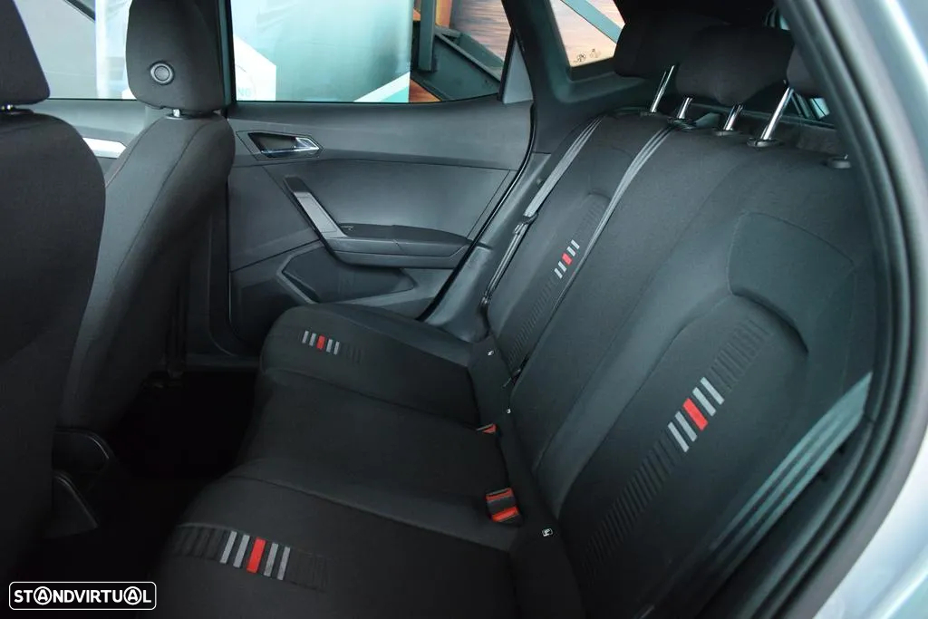 SEAT Arona 1.0 TSI FR - 30