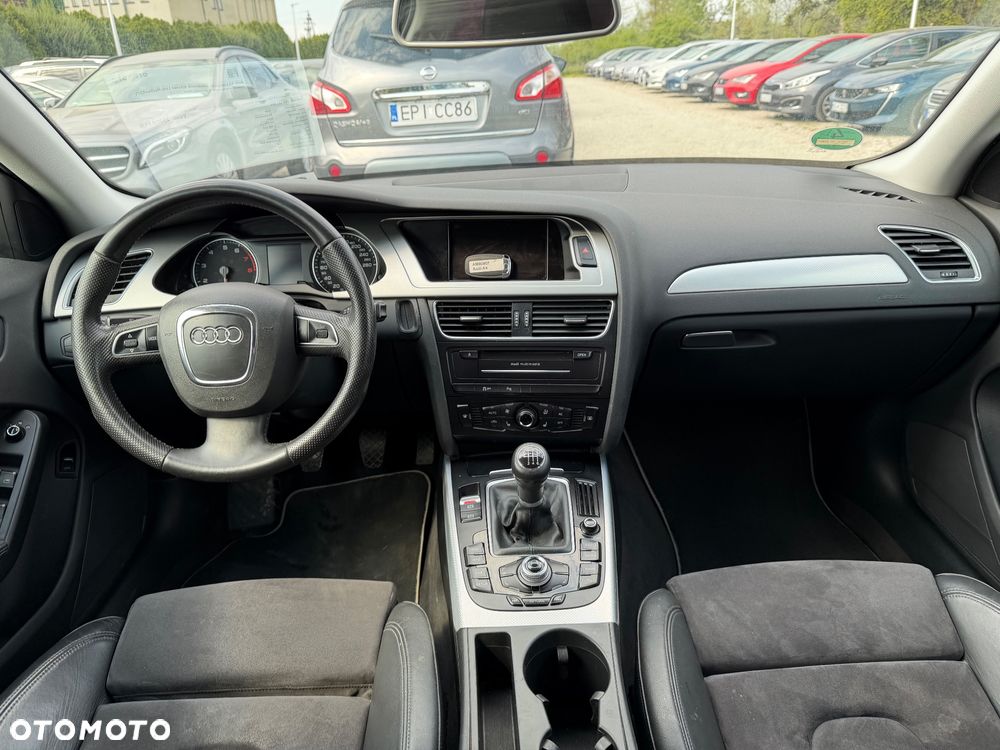 Audi A4 Limousine - 26