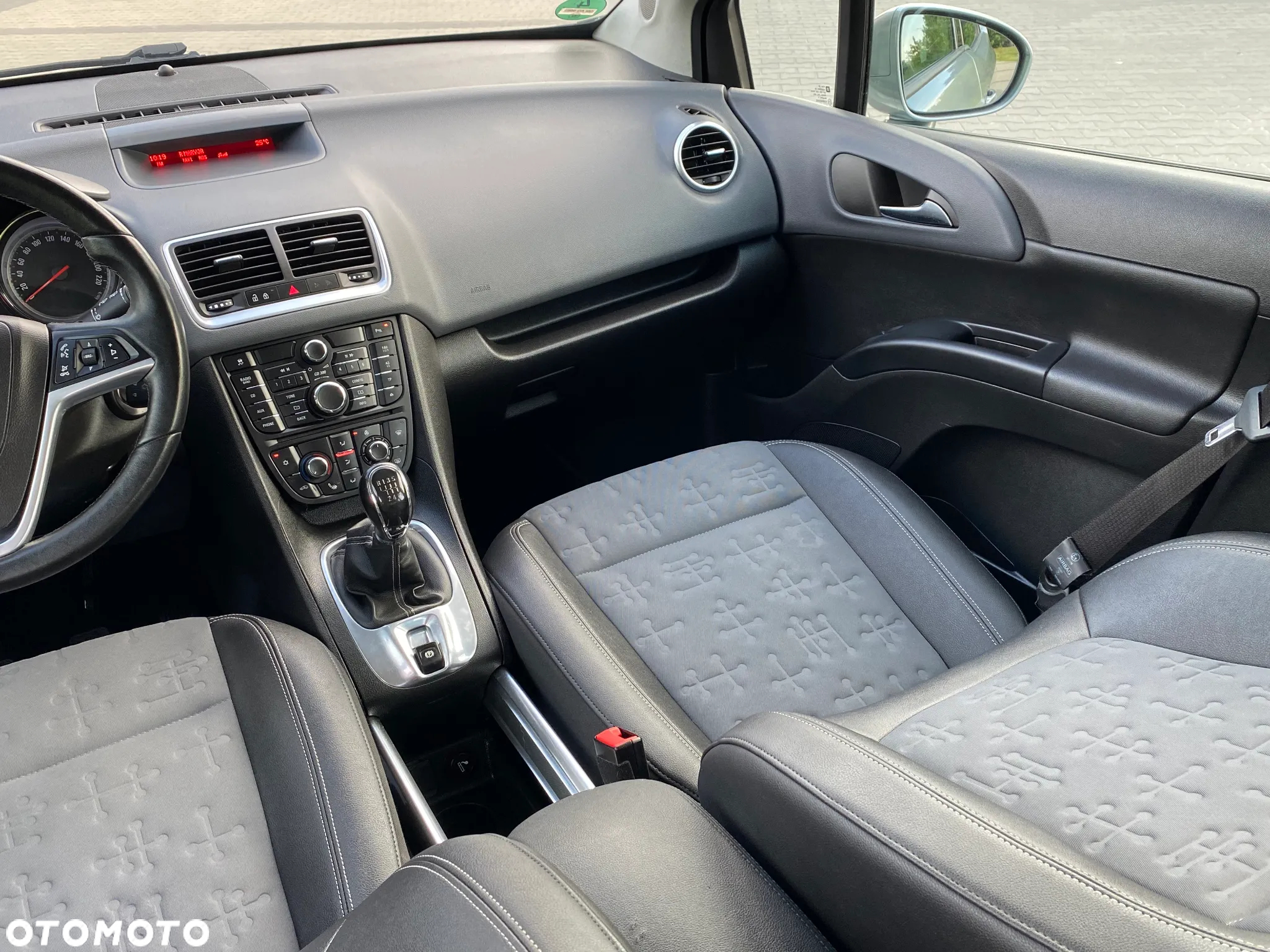 Opel Meriva - 32