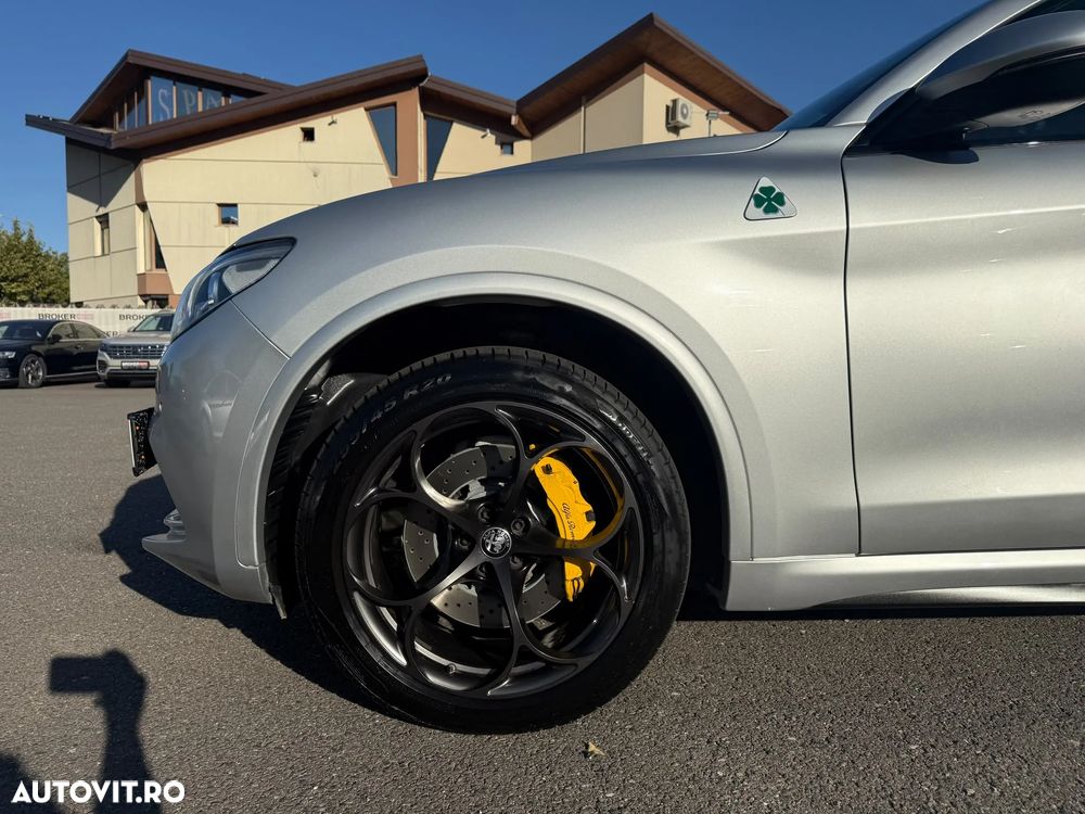Alfa Romeo Stelvio 2.9 V6 Turbo AWD AT8 Quadrifoglio - 8
