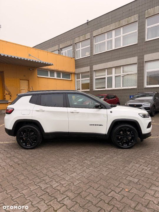 Jeep Compass - 13