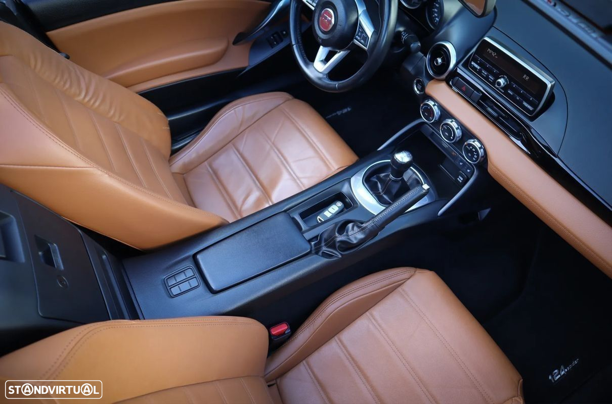 Fiat 124 Spider - 10