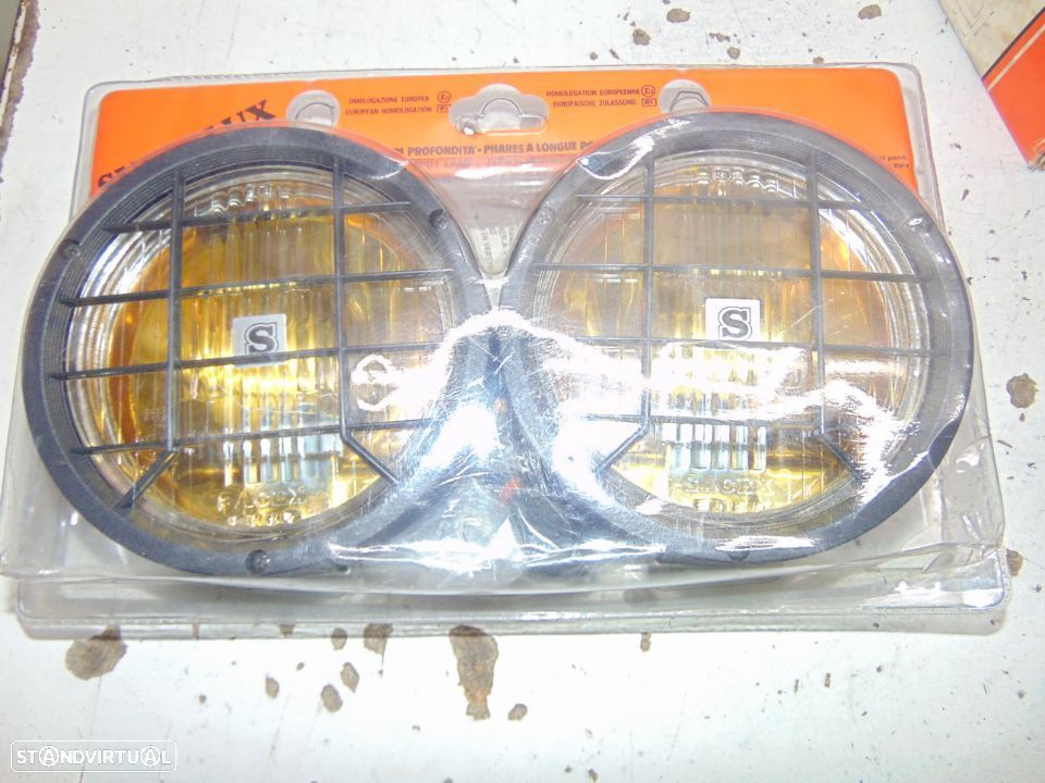 Antigos e clássicos jipes e outros faróis de nevoeiro - 5