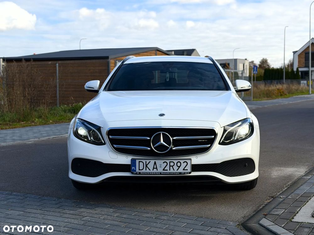 Mercedes-Benz Klasa E 200 d T 9G-TRONIC AMG Line - 4