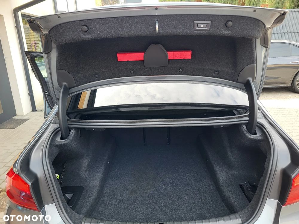 BMW Seria 5 530d xDrive M Sport sport - 11