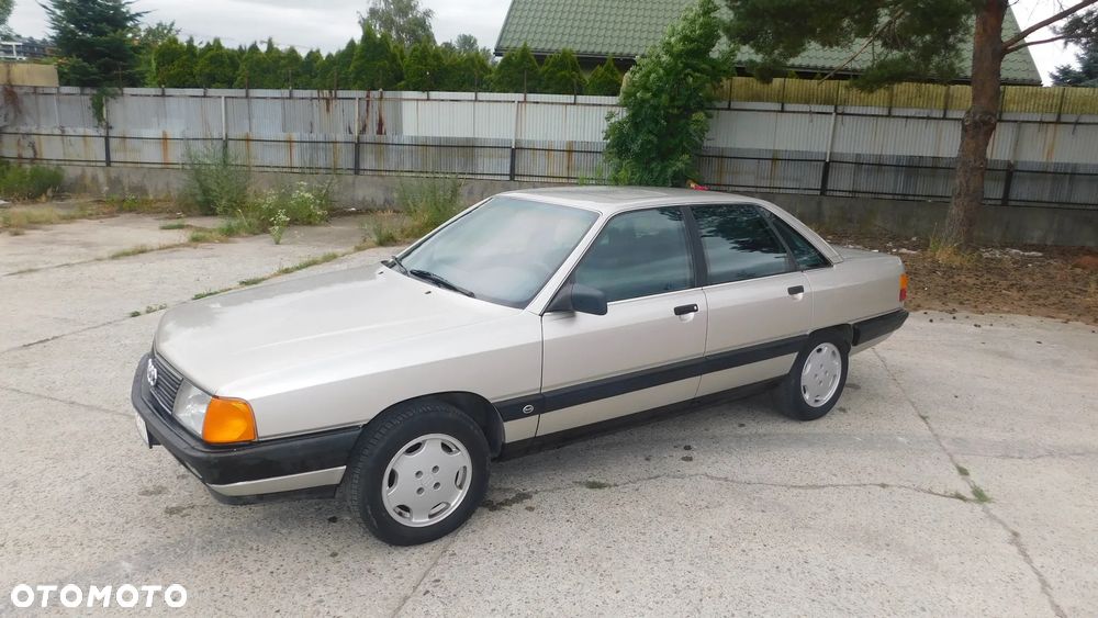 Audi 100 1.8 E - 9
