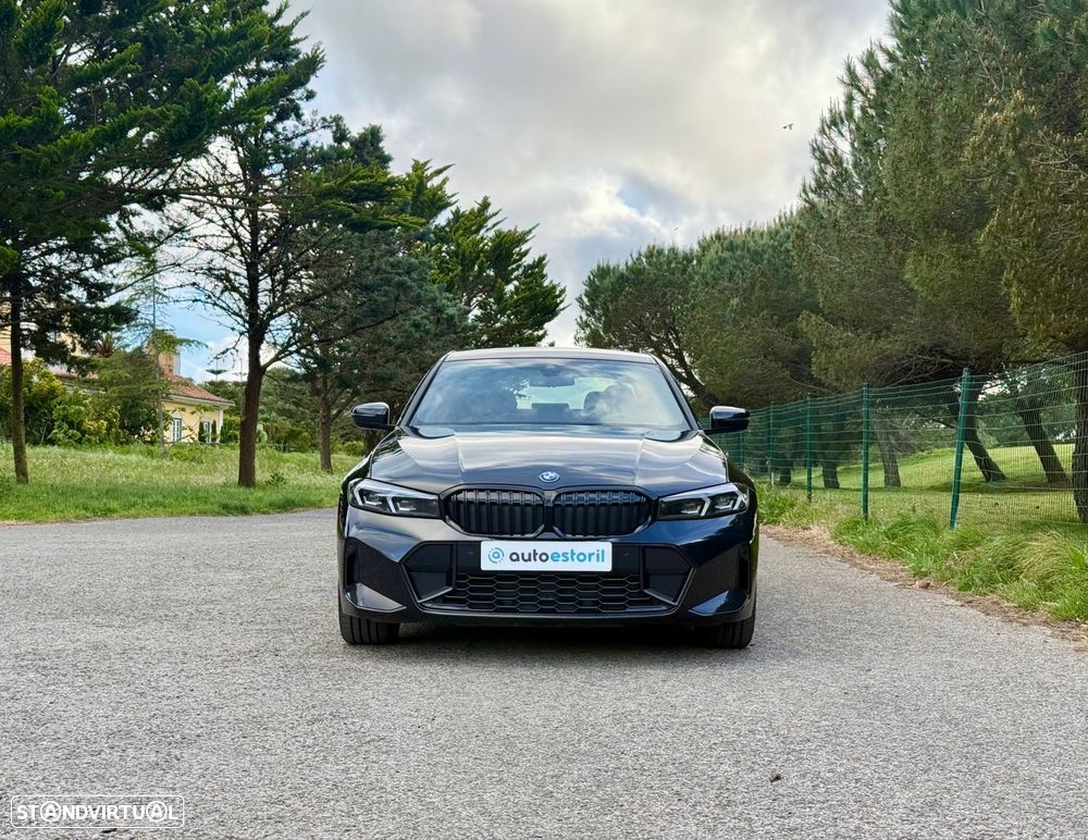 BMW 330 e Pack Desportivo M Pro Auto - 3