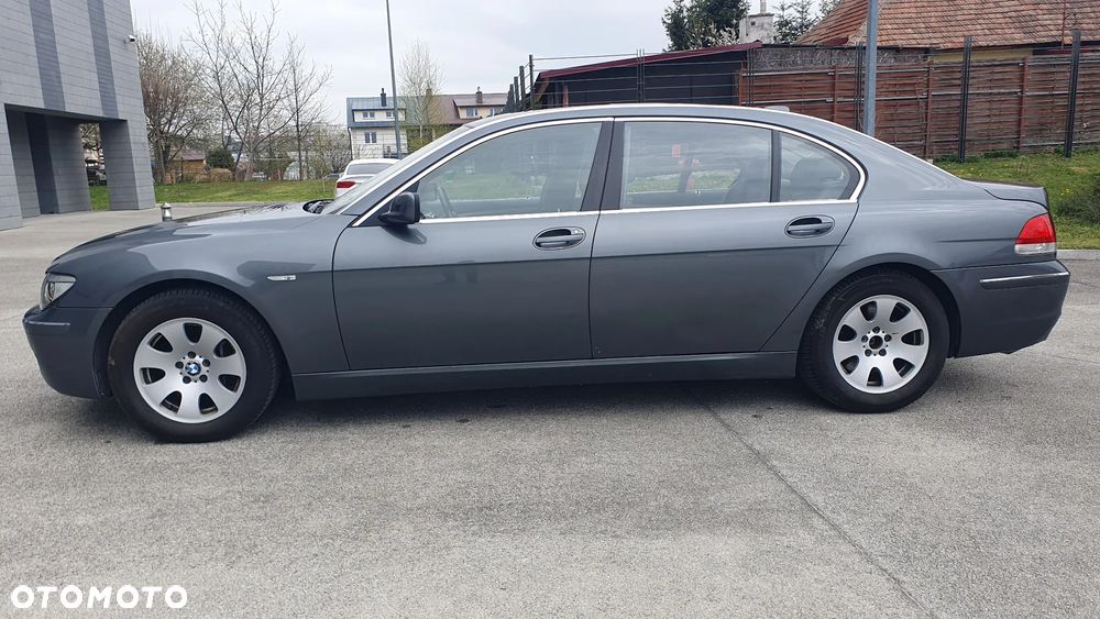 BMW Seria 7 740i - 5