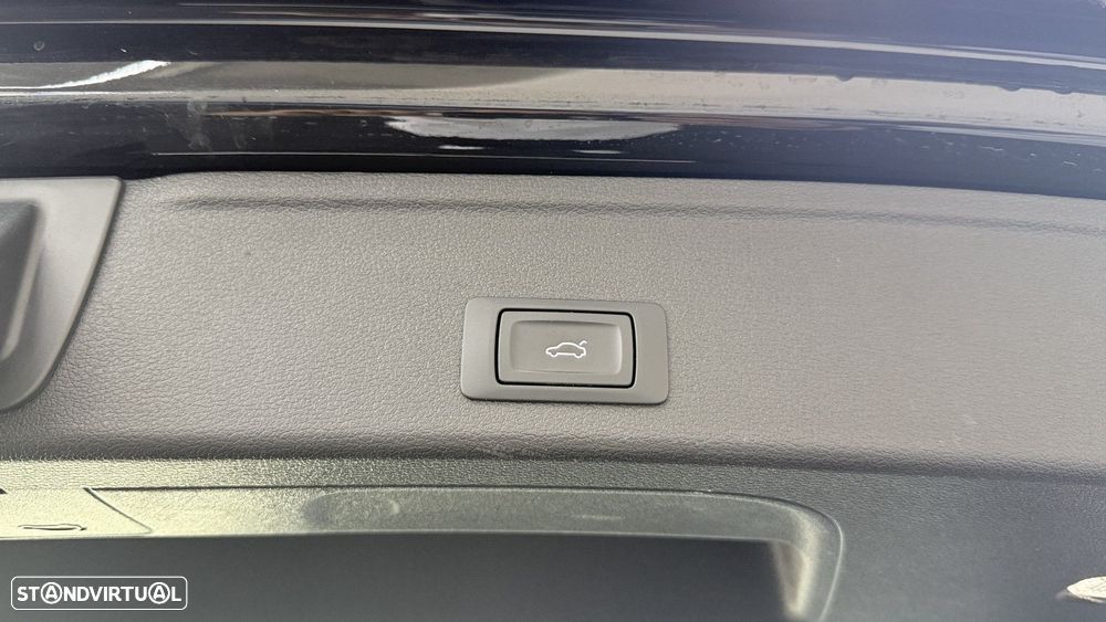 Audi A4 Avant 30 TDI Advanced S tronic — fotografia 35