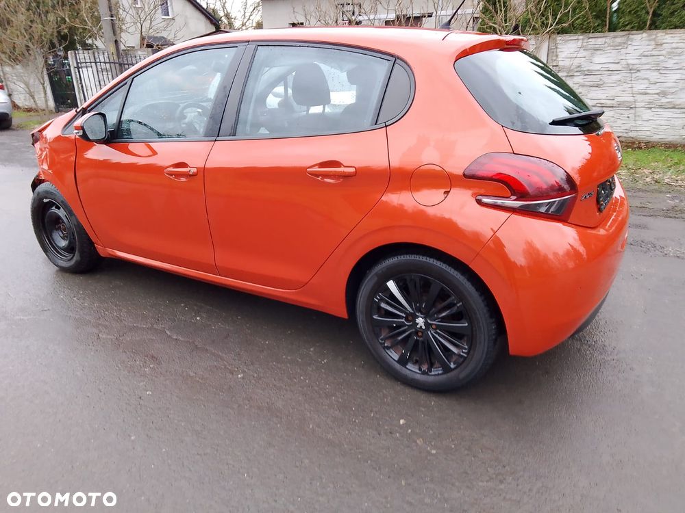 Peugeot 208 PureTech 82 Start & Stop Allure - 2