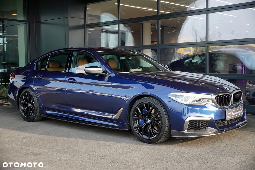 BMW Seria 5 M550i xDrive sport - 4