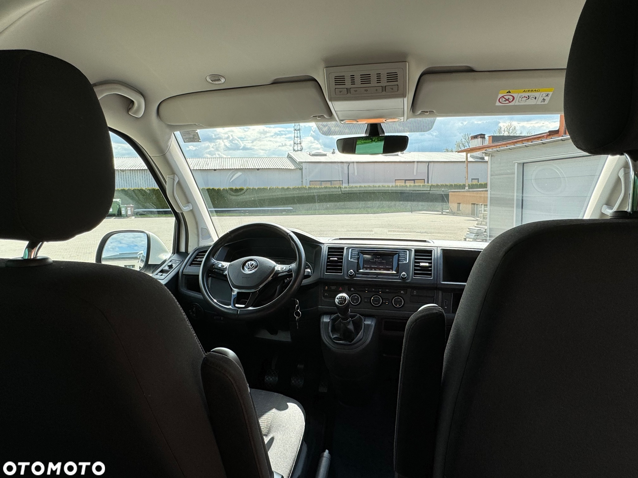 Volkswagen Caravelle 2.0 TDI L2 Comfortline - 17