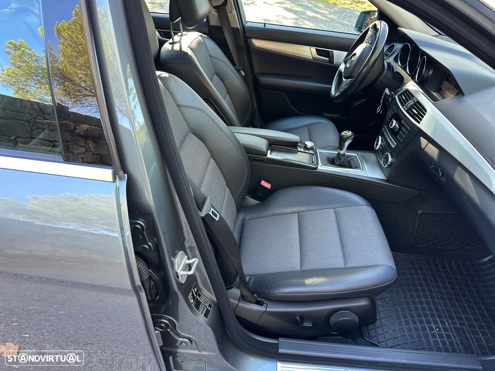 Mercedes-Benz C 220 Station CDI DPF (BlueEFFICIENCY) Avantgarde - 25