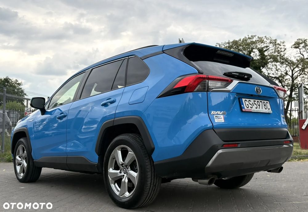 Toyota RAV4 - 6