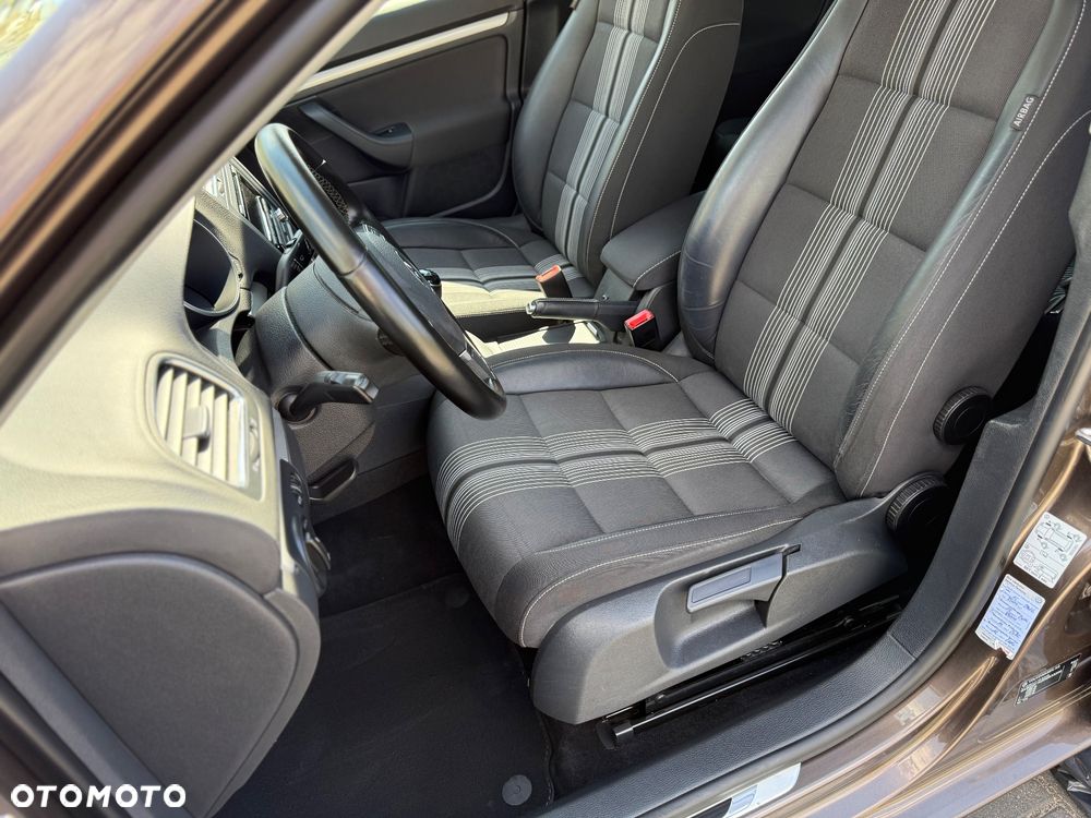 Volkswagen Golf 1.6 TDI DPF MATCH - 19