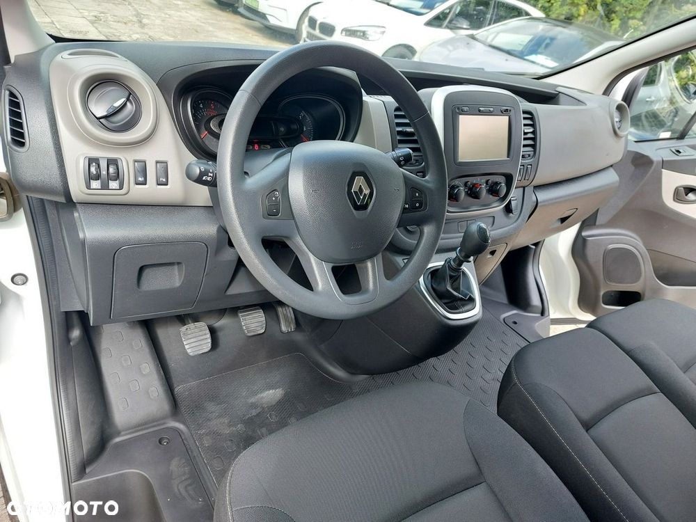 Renault Trafic - 11