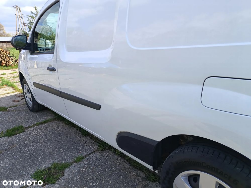 Renault Kangoo wersja MAXI LONG 1.5 diesel 110kM 2017 rok Bogate wyposażenie- WEBASTO, navigacja NISKI PRZEBIEG-142 tyś. SPRAWNY 100% ZAREJESTROWANY!! - 13