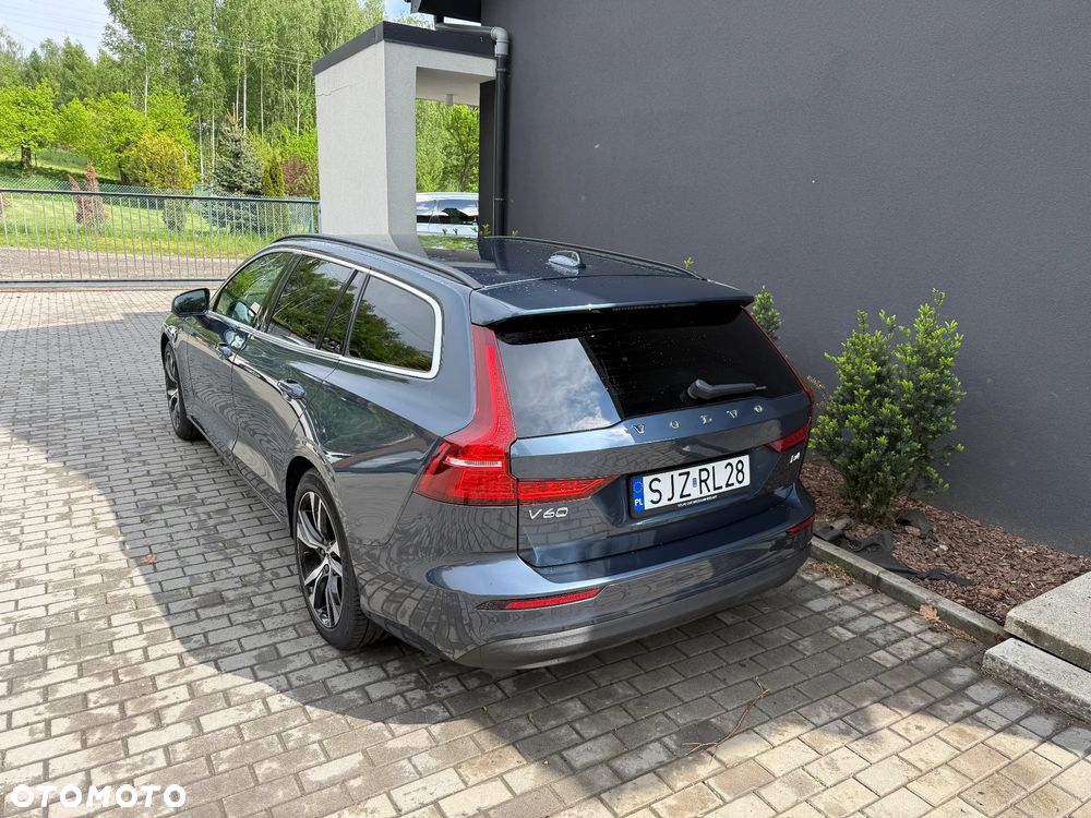 Volvo V60 B4 B DKG Momentum Pro - 4