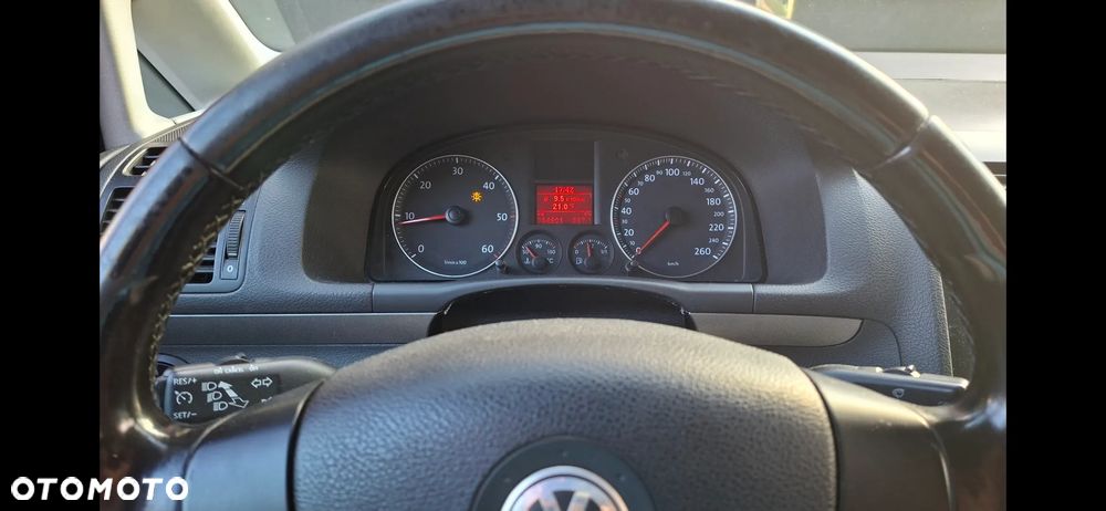 Volkswagen Touran 2.0 TDI Trendline - 8