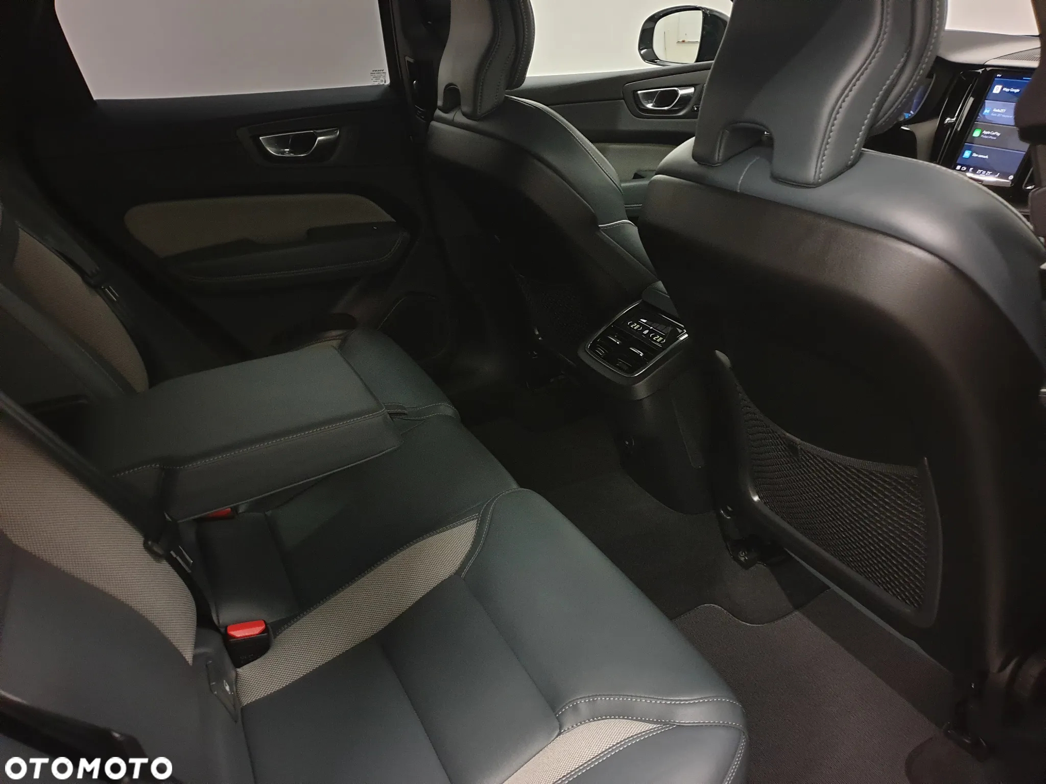Volvo XC 60 B4 D AWD Geartronic RDesign - 30