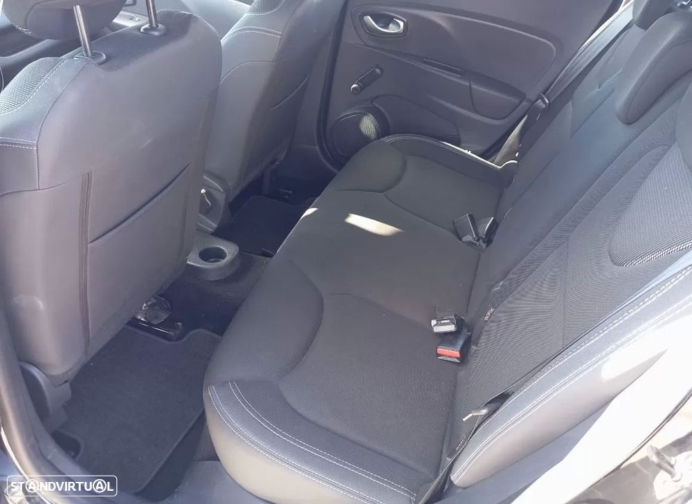 Renault Clio Sport Tourer 1.5 dCi Limited - 23