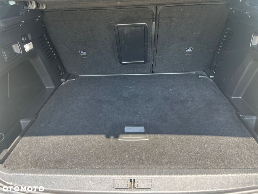 Peugeot 3008 1.2 PureTech GPF Allure S&S EAT8 - 12