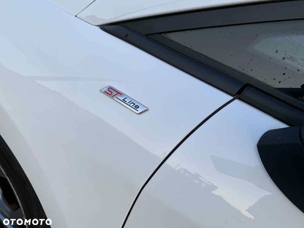 Ford Fiesta 1.5 TDCi S&S ST-LINE X - 21