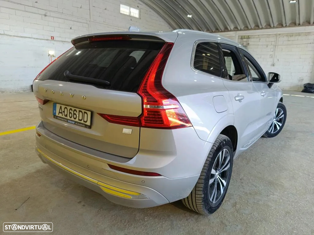 Volvo XC 60 2.0 T6 PHEV Inscription Expression AWD - 2