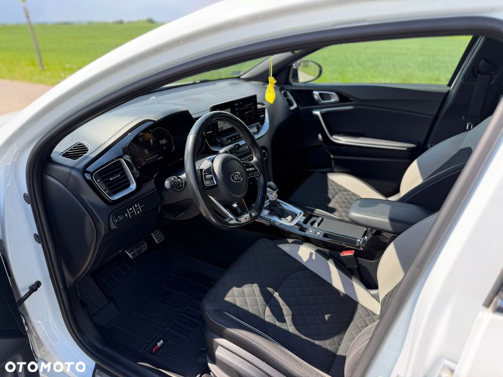 Kia ProCeed 1.6 CRDi GT Line DCT - 9