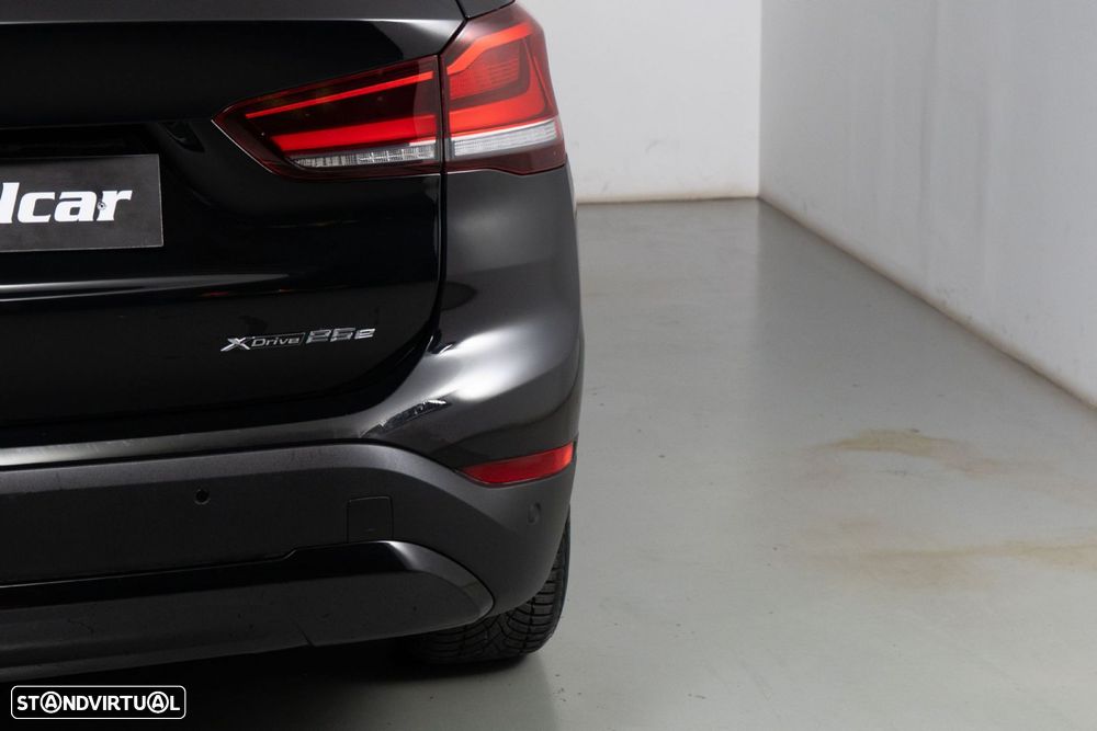 BMW X1 25 e xDrive Corporate Edition - 17