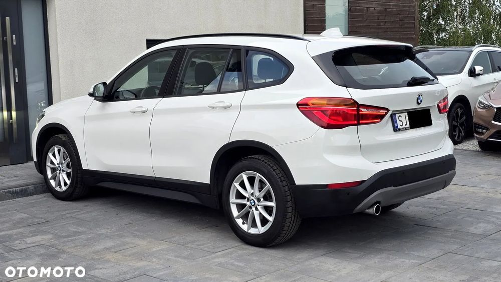 BMW X1 sDrive18i Business Edition - 11