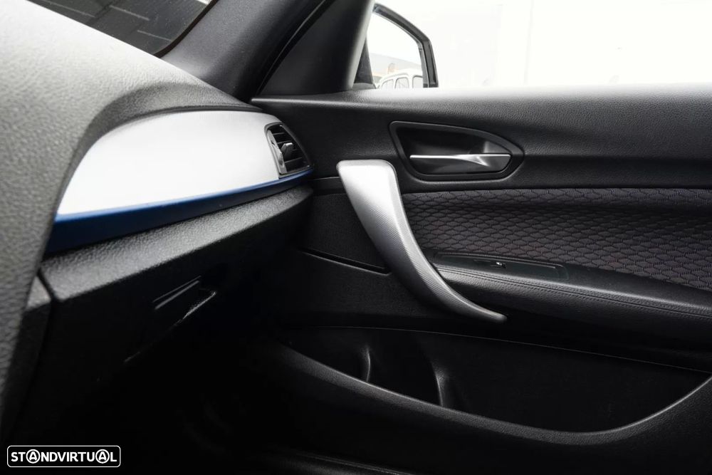 BMW 118 d Pack M - 16