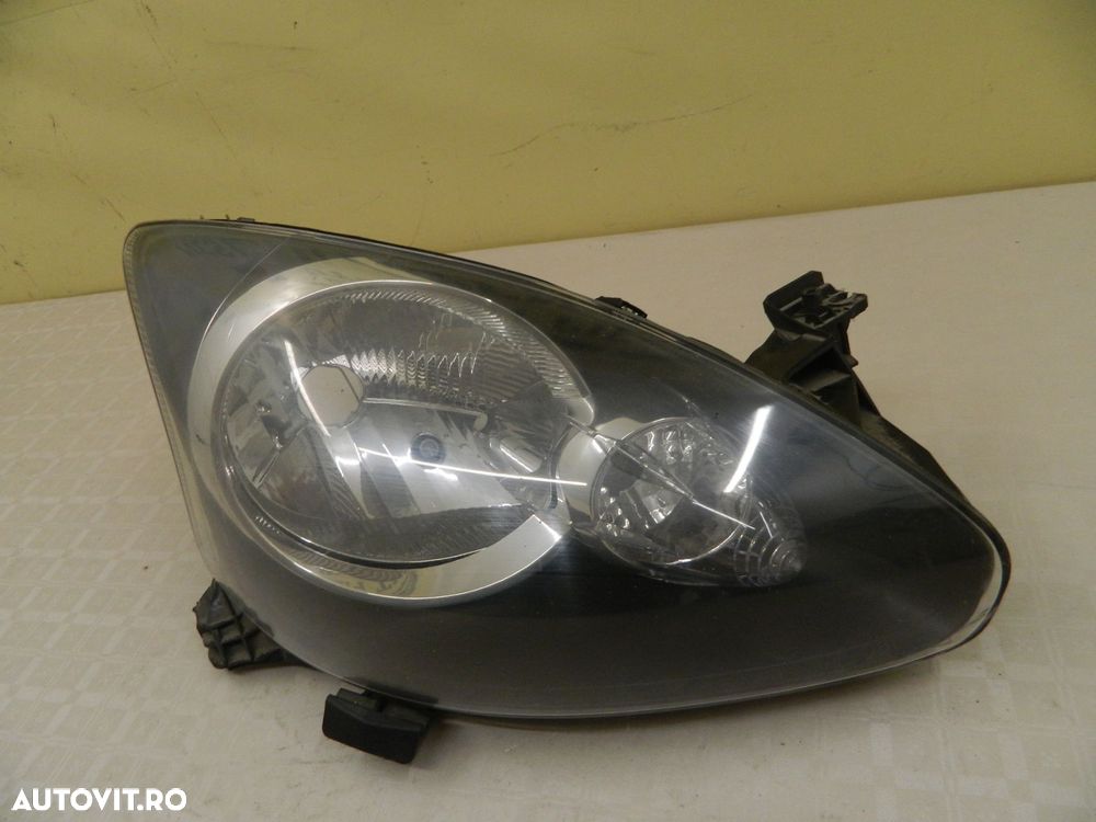 Far dreapta Toyota Aygo Halogen, 2005, 2006, 2007, 2008, 2009, 2010, 2011, 2012, cod origine  81110-OH070. - 3