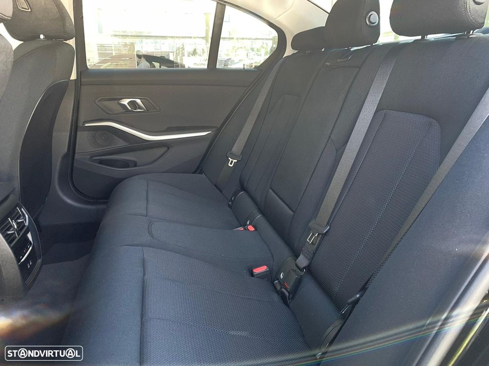 BMW 330 e Auto - 6