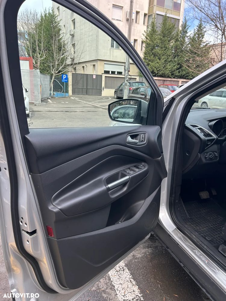 Ford Kuga 2.0 TDCi Powershift 4WD Titanium - 16
