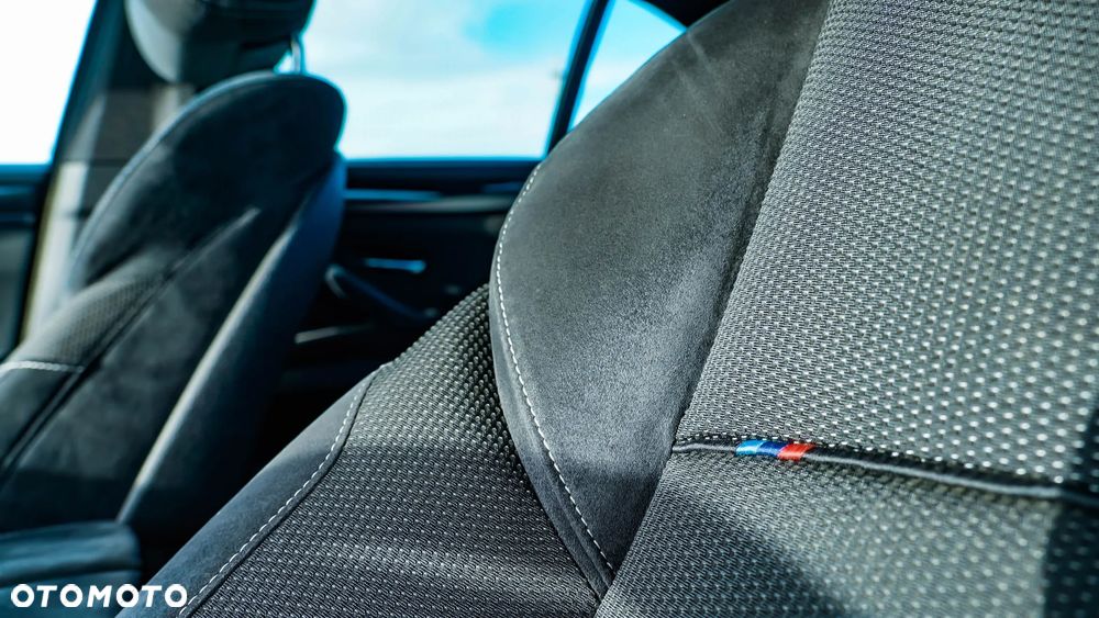 BMW Seria 5 520d xDrive - 16