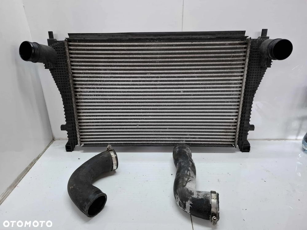 CHŁODNICA POWIETRZA INTERCOOLERA VW AUDI 5q0145803s RURA PRZEWÓD PRZEWODY - 1