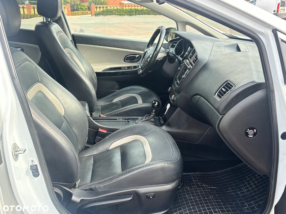 Kia Ceed 1.6 GDI DCT Platinum Edition - 33