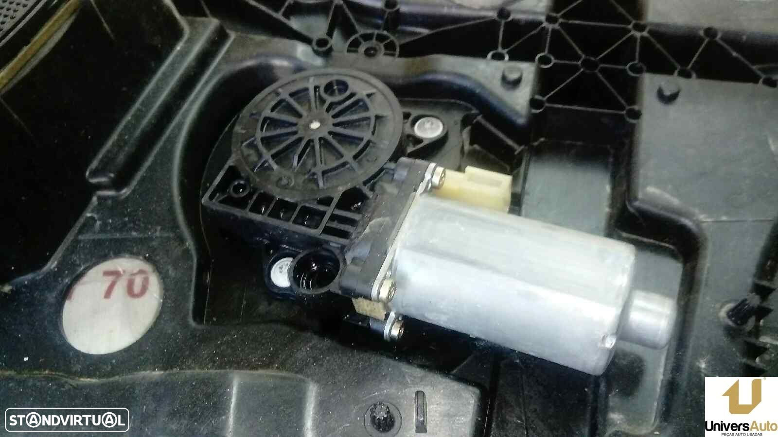 ELEVADOR DE VIDRO FRONTAL DIREITO FORD FIESTA V 2003 - - 4
