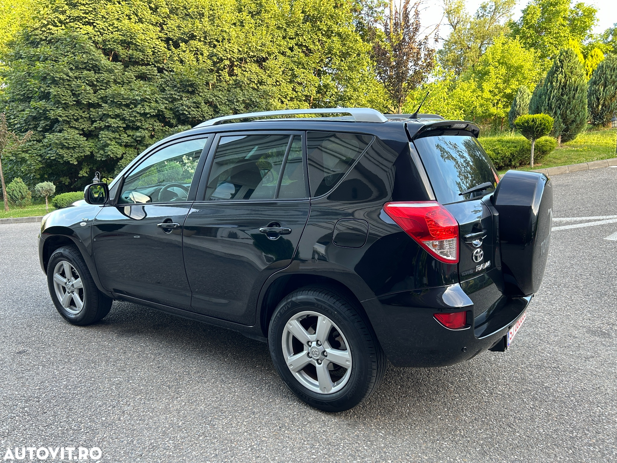 Toyota RAV4 2.2 D-4D Confort - 3