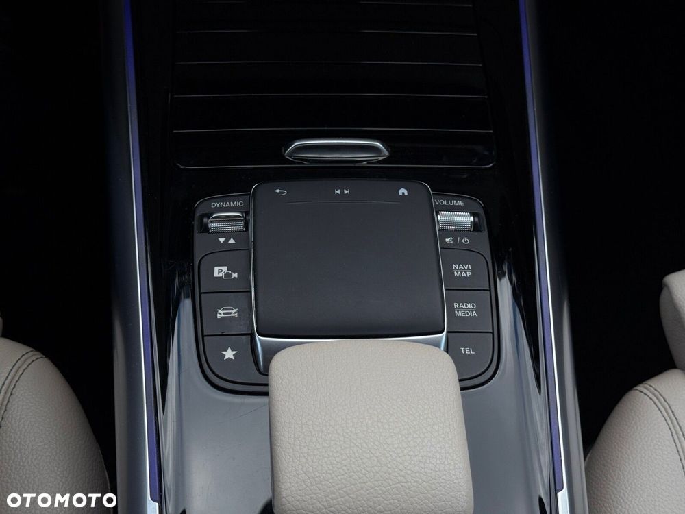 Mercedes-Benz GLA 200 Progressive - 20