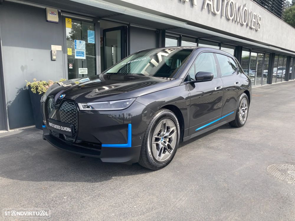 BMW iX xDrive40 - 1