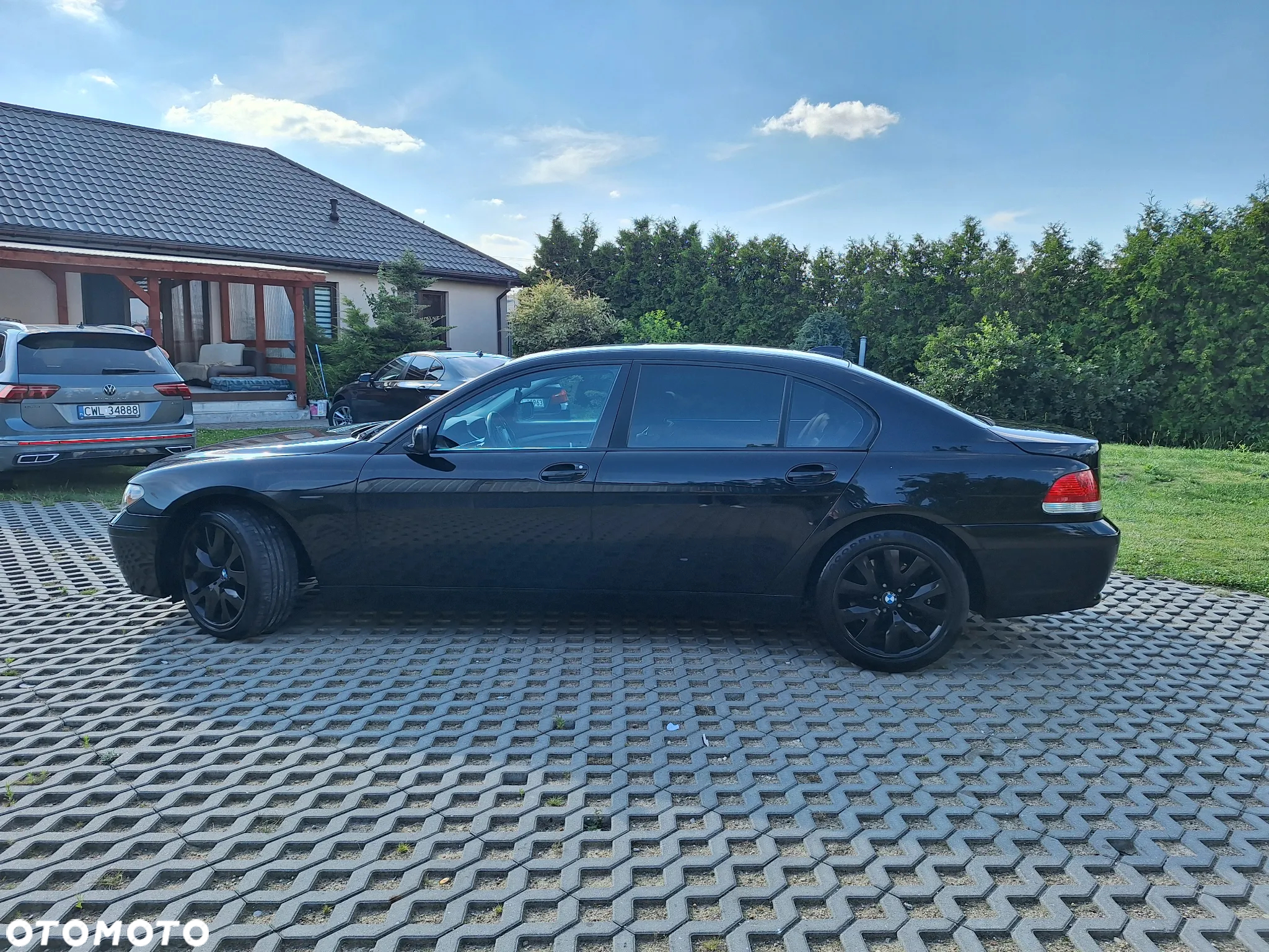 BMW Seria 7 745i L - 13